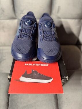 Under Armour SlipSpeed Collegiate Auburn Tigers 3028719-401 Mens Size 10 New